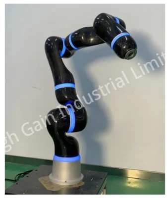 Why do many robotic arms use a carbon fiber-aluminum alloy structure?