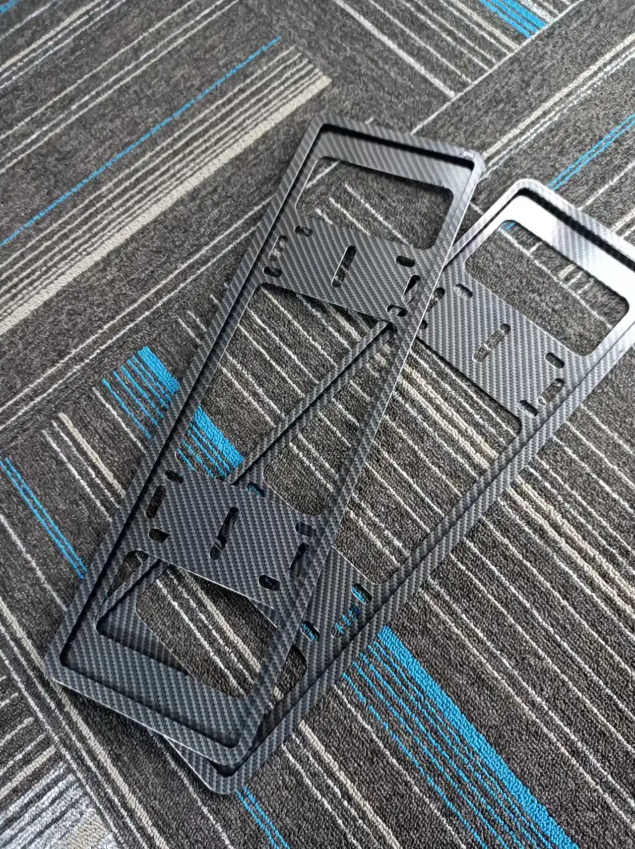 Carbon Fiber vs. Metal License Plate Frames